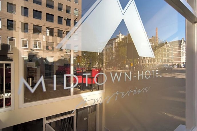 Midtown Hotel Triple Room De Otter Netherlands thumbnail