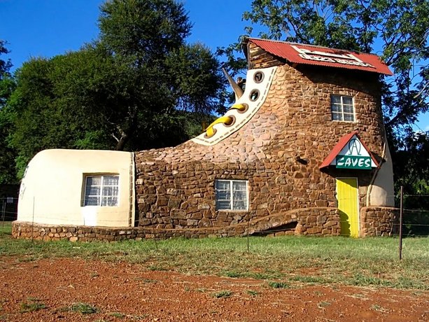 The Shoe Guest House Echo Caves South Africa thumbnail