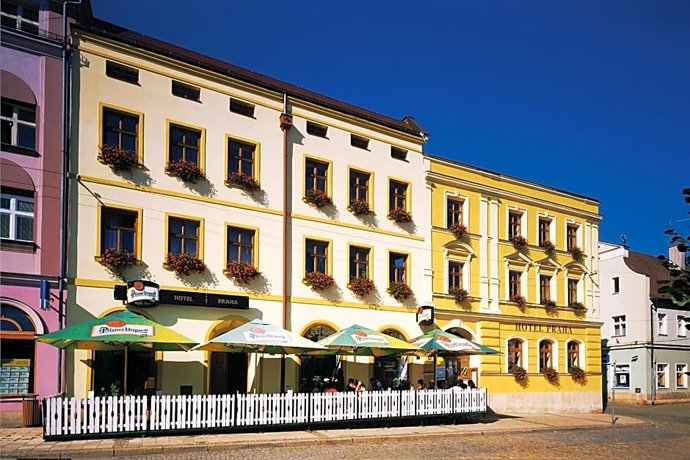 Hotel Praha Broumov 브로우모프 세머테리 Czech Republic thumbnail