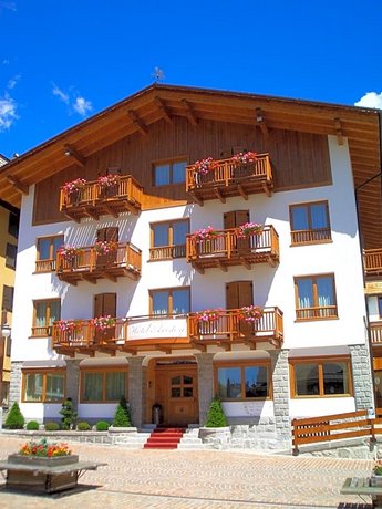 Hotel Ariston Madonna di Campiglio Madonna di Campiglio Ski Resort Italy thumbnail