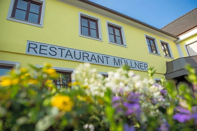 Hotel Restaurant Mullner Mattersburg Austria thumbnail