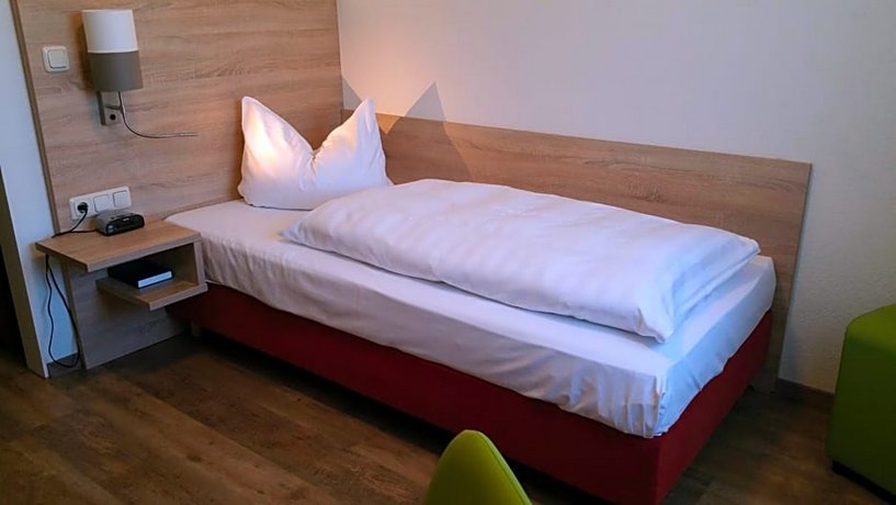 Hotel Cristal Nuremberg Nuremberg Airport Germany thumbnail