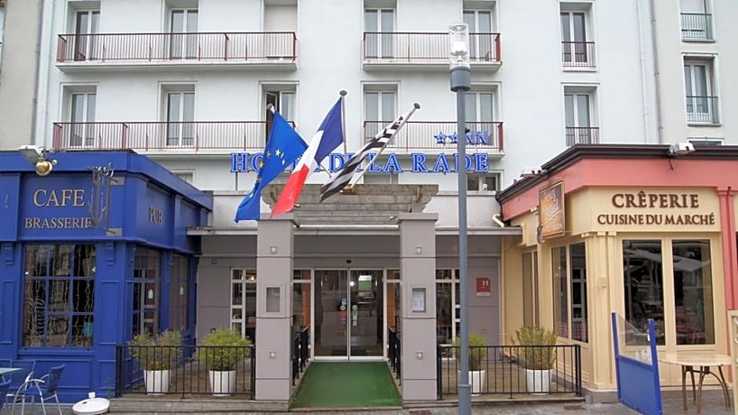 Hotel De La Rade Chateau de Brest France thumbnail
