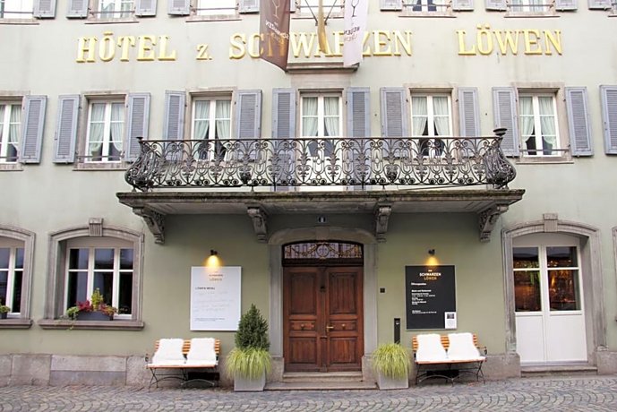 Hotel zum Schwarzen Lowen Schwimmbad Altdorf Switzerland thumbnail