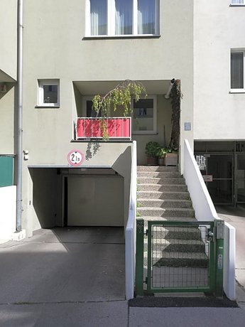 Room in maisonette with garden parking place 슈타인호프 교회 Austria thumbnail
