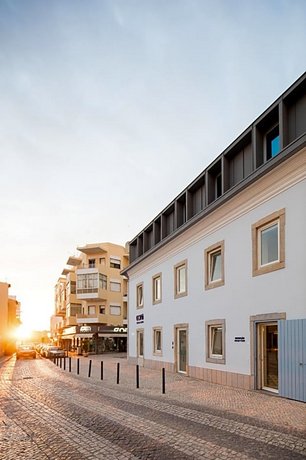 Hostel Conii & Suites Algarve Quarteira Portugal thumbnail