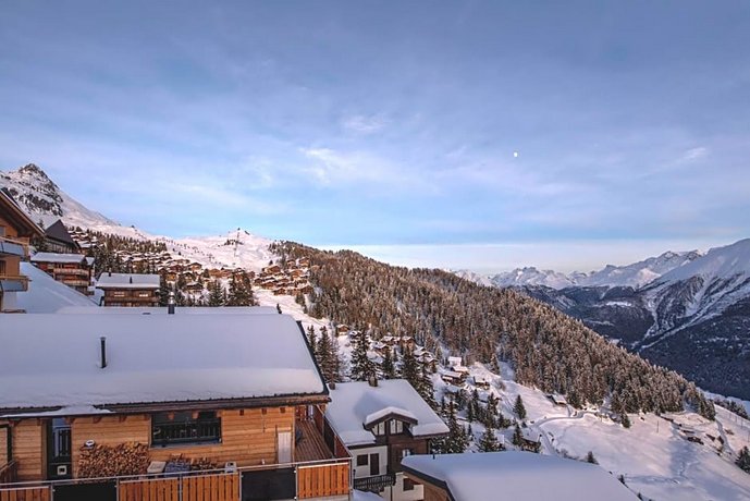 Hotel Slalom Bettmeralp 베트머알프 스키 리조트 Switzerland thumbnail