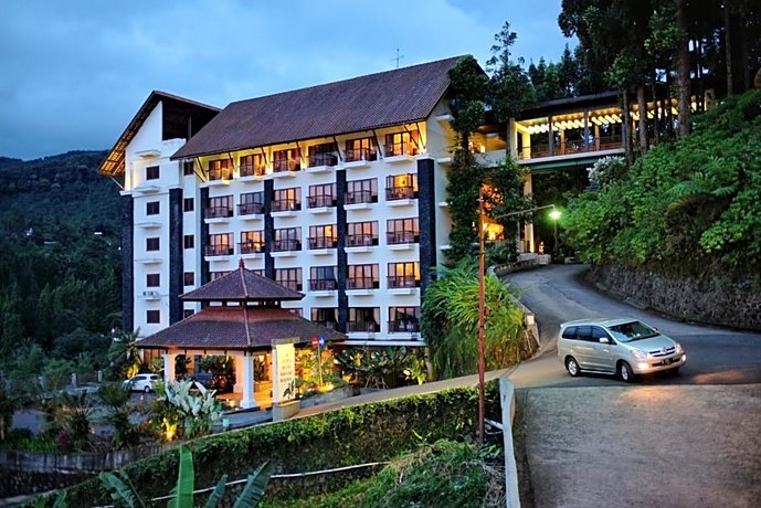The Grand Hill Resort-Hotel