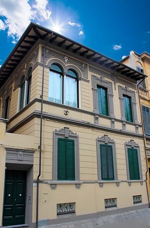 Palazzo Cini Luxury Rooms in Pisa San Silvestro Italy thumbnail