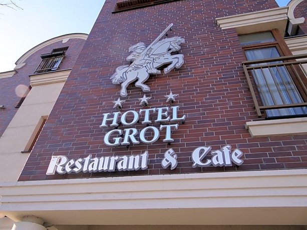Grot Hotel 발보르크캐슬 Poland thumbnail