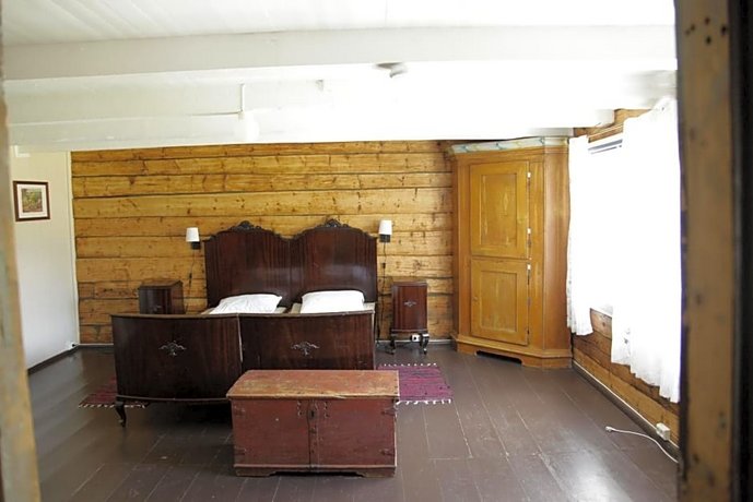Brekke Gard Hostel