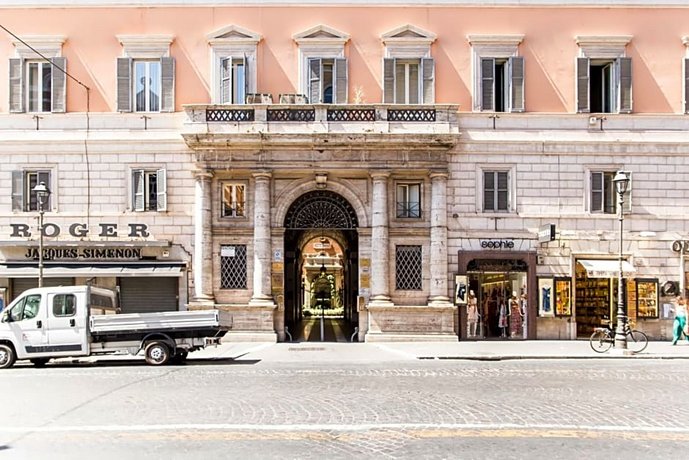 Nazionale Palace Suites Via Rasella Italy thumbnail