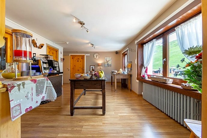 Hotel Meuble' Joli