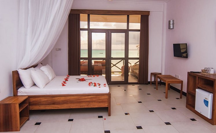 Mnarani Beach Cottages