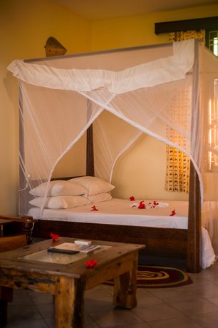 Mnarani Beach Cottages