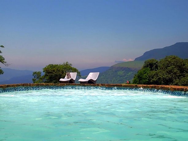 Drakenzicht The Mountain Links & Lodge