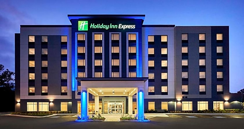 Holiday Inn Express - Sarnia - Point Edward St. Clair Tunnel Canada thumbnail
