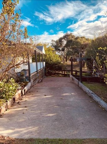 Sweet Dreams Retreat At Lara Avalon Airport Australia thumbnail