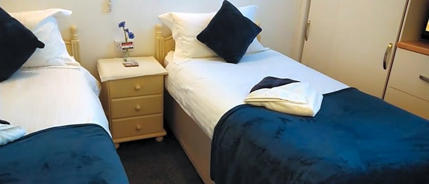 Caledonia Guest House Plymouth Hoe United Kingdom thumbnail