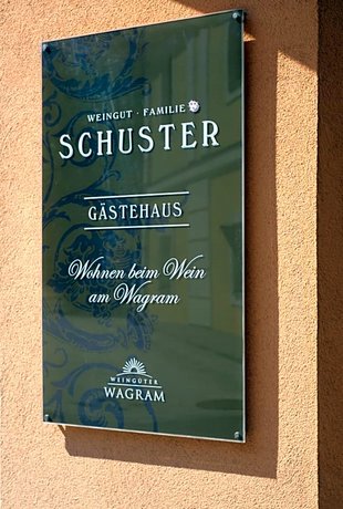 Weingut Familie Schuster Kirchberg am Wagram Austria thumbnail