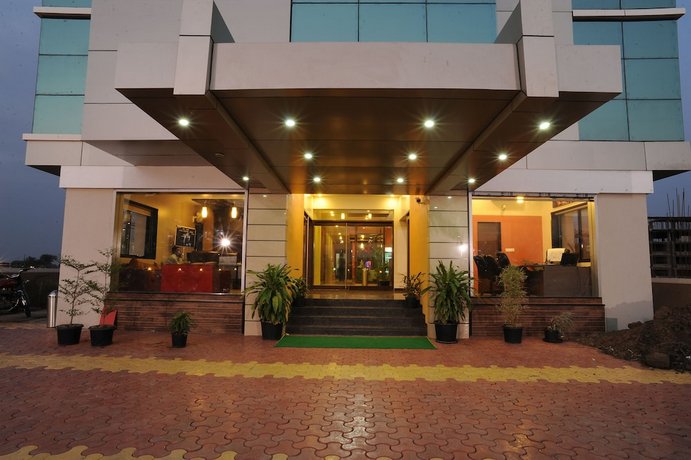 Hotel Sujal Heritage 웻 n 조이 워터 파크 India thumbnail