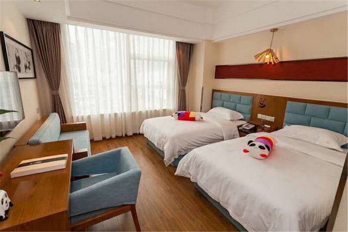Panda Prince Hotel Chunxi Road Branch image 1