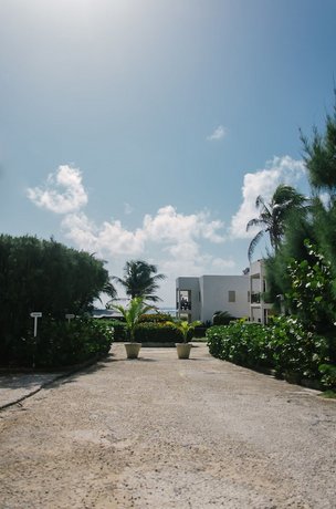 Ocean Spray Apartments Inch Marlow Christ Church Barbados thumbnail