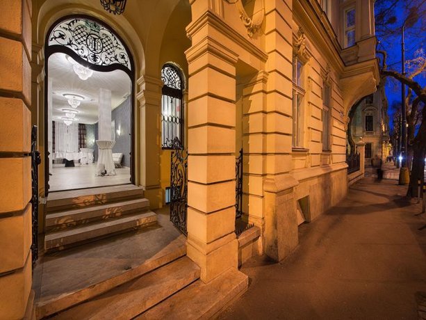 LOFT Premium & Wilson Palace Hlavne Namestie Slovakia thumbnail