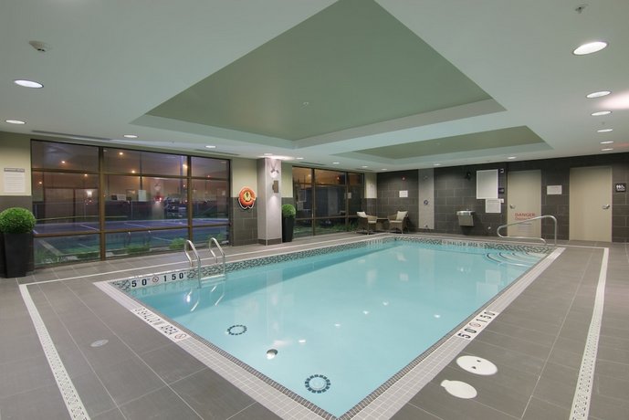 Hampton Inn & Suites by Hilton Toronto Markham 버튼빌 무니시팔 에어포트 Canada thumbnail