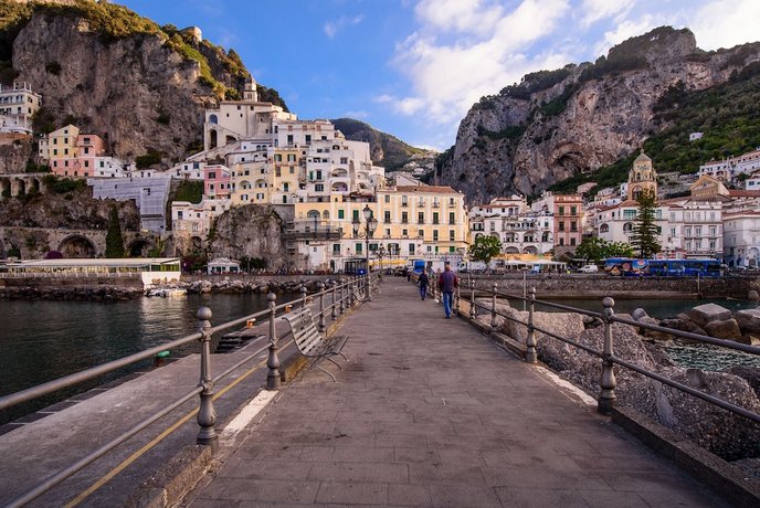 Vista d' Amalfi 라 마리넬라 비치 Italy thumbnail