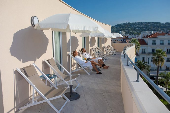 Hotel Cristal Cannes Palais des Festivals et des Congres France thumbnail
