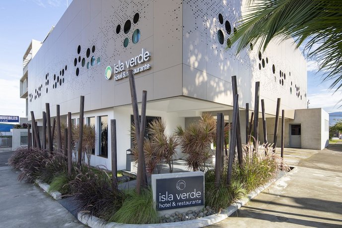 Isla Verde Hotel image 1