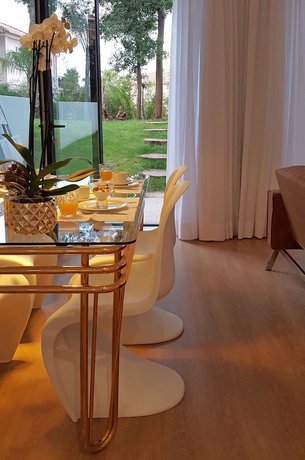 ENGY ESTORIL - Luxury Villas 이스콜라 수페리오르 드 오텔라리아 에 투리즈무 두 이스토릴 Portugal thumbnail