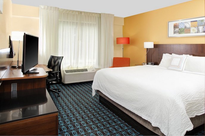 Fairfield Inn & Suites Macon