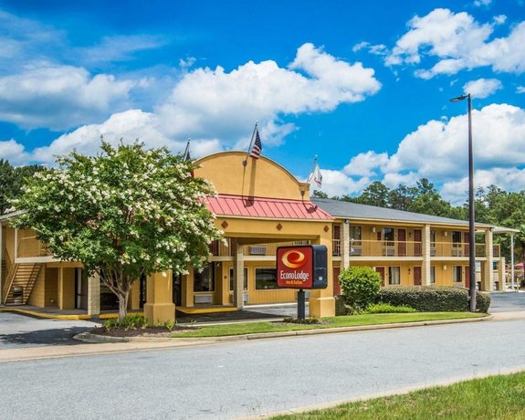 Econo Lodge Inn & Suites at Fort Benning Fort Benning United States thumbnail