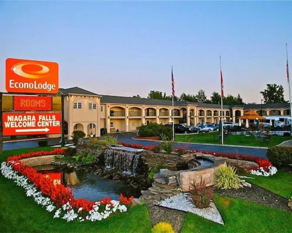 Econo Lodge at the Falls North