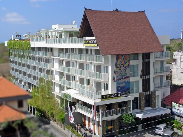 MaxOneHotels at Bukit Jimbaran Golden Tulip Bay View Hotel & Convention Indonesia thumbnail