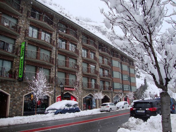 Apartamentos Canillo Pie Pistas 3000 Ice Palace of Andorra Andorra thumbnail