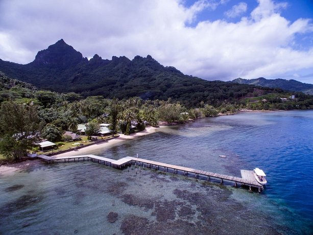 Linareva Moorea Beach Resort Society Islands French Polynesia thumbnail
