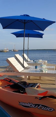 Vistalmar Ocean View Suites Renaissance Island Aruba thumbnail