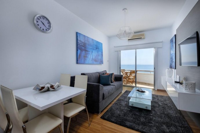 Apollon Beachfront Apartment 61