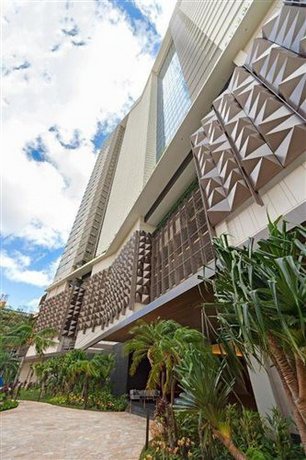 Real Select Vacations at The Ritz-Carlton Residences Waikiki Beach