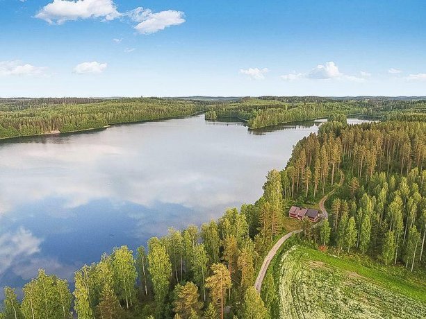 Holiday Home Tuomaantupa