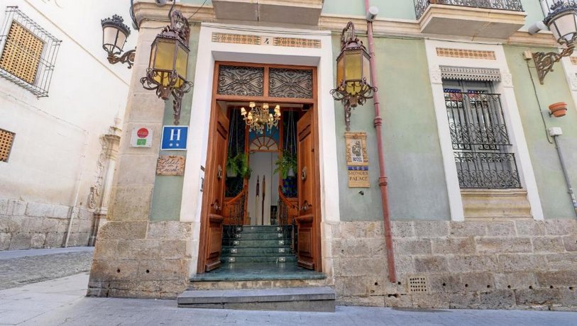 Les Monges Palace Boutique Audiencia Provincial Spain thumbnail