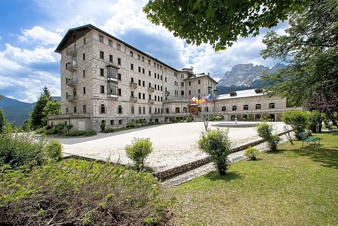 Park Hotel Des Dolomites Carnic Alps Italy thumbnail