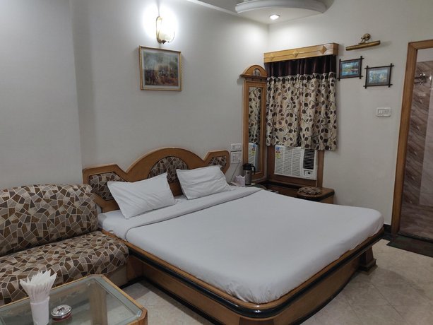Hotel Sudarshan Gwalior 툼 오브 가우스 모하메드 India thumbnail