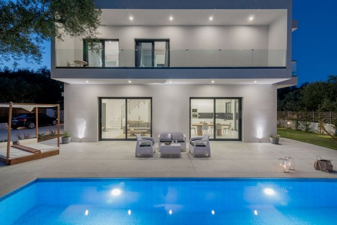 Elia Luxury Villas