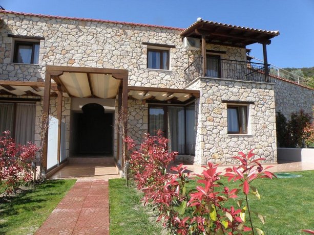 Koumaros Villas