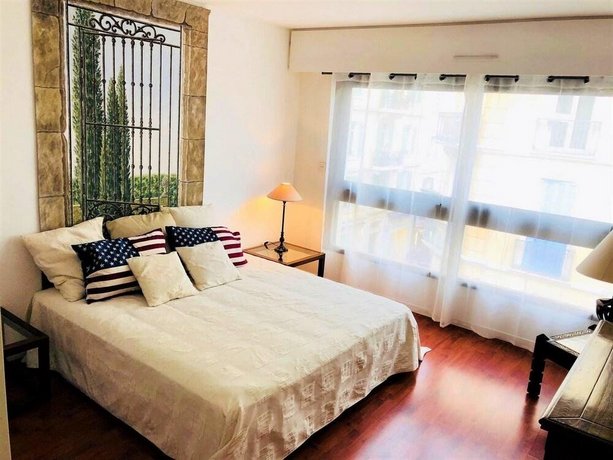 Gray d' Albion Apartment