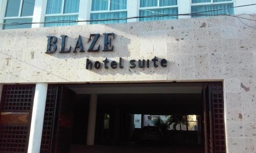 blaze hotel & suite 커시드럴 오브 아워 레이디 오브 과달루페 Mexico thumbnail